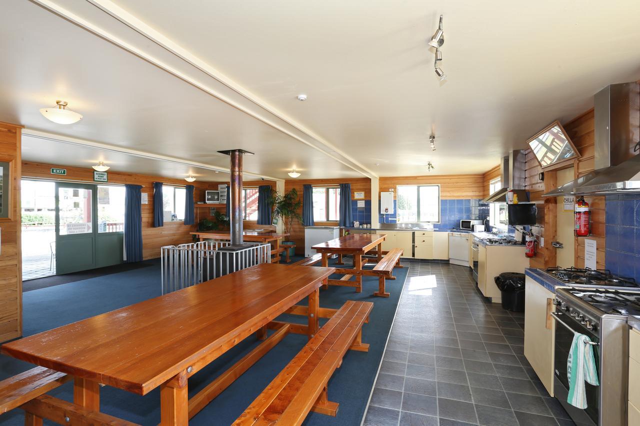 Hotel Tui Base Camp Tuatapere Exteriér fotografie